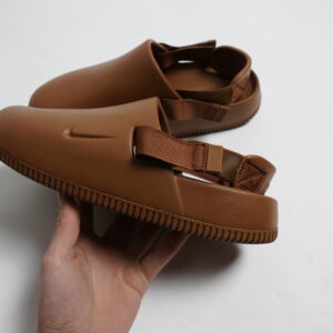 Mule Nike Calm